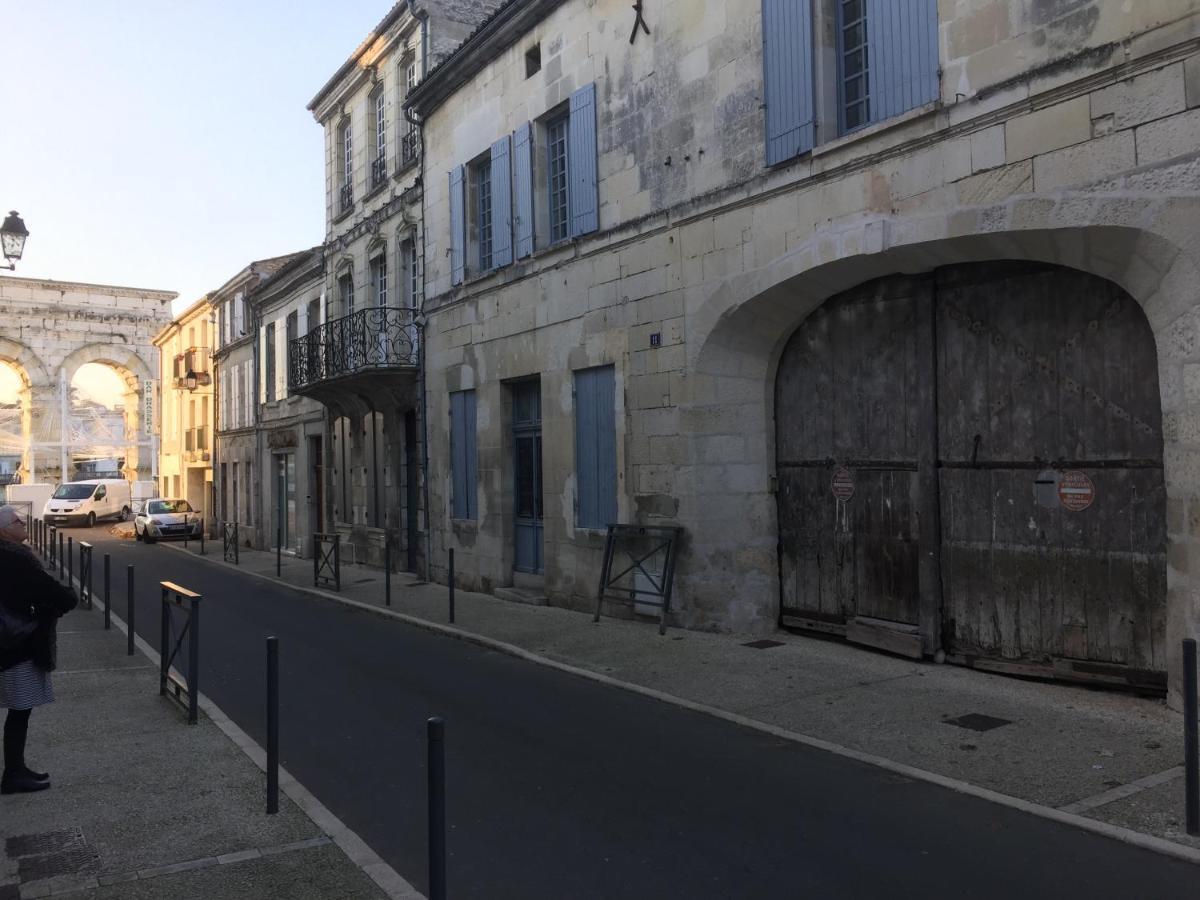 Apart D'Arc Saintes Bagian luar foto